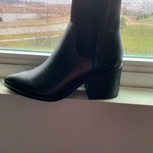 Steve Madden boots